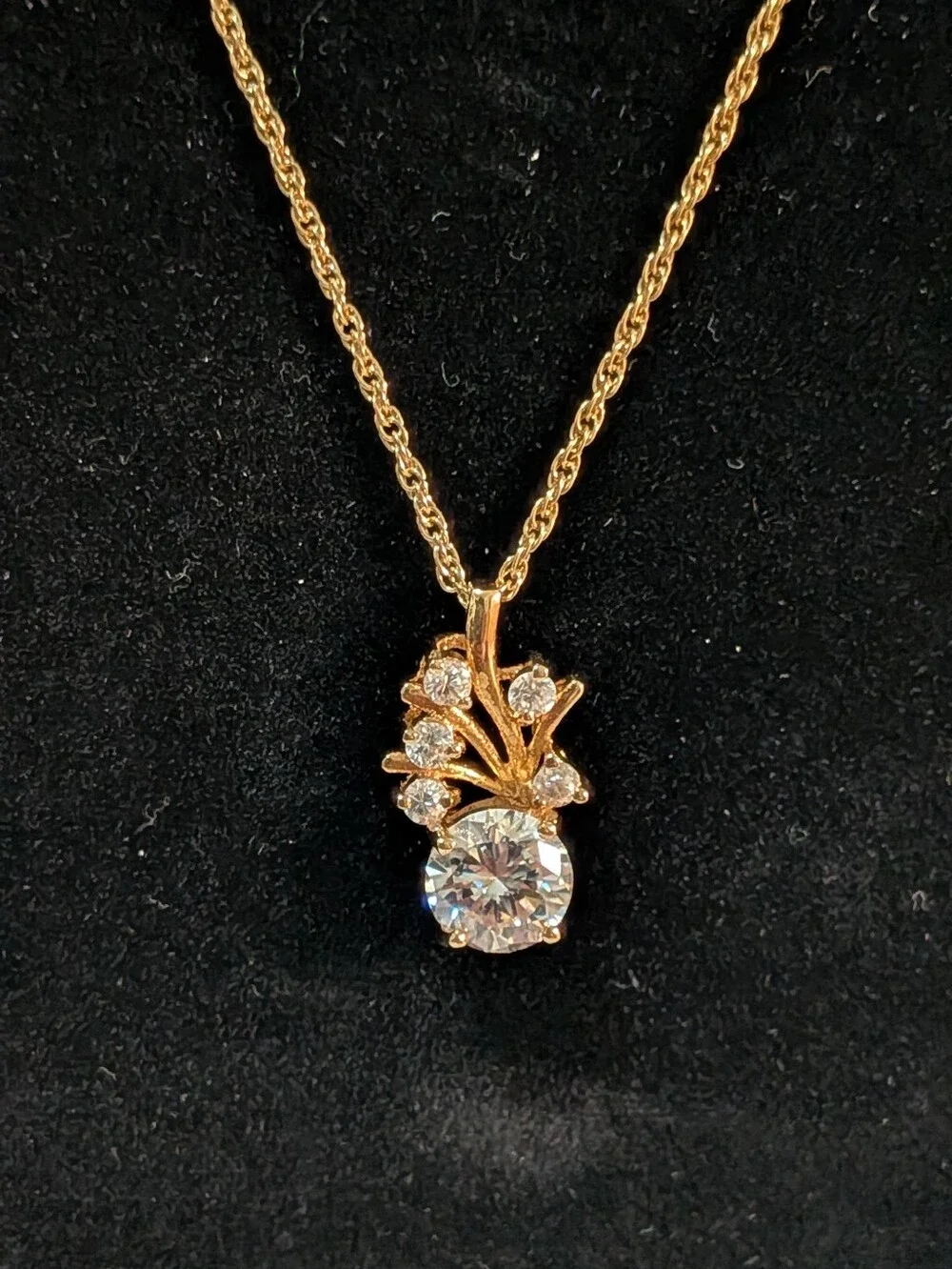 Gold-plated Floral Cubic Zirconia Necklace - Picture 1 of 5